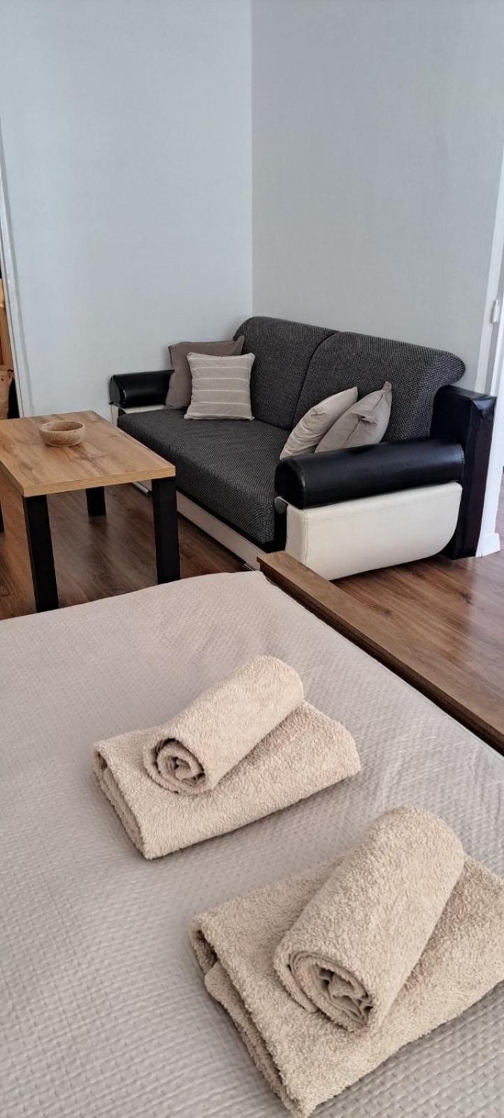 Utulny Apartman Blizko Centra Michalovce Extérieur photo